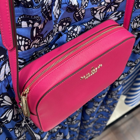 Kate Spade Staci Women’s Crossbody Mini Camera Bag 
Color: Deep Hibiscus 
NWT - Picture 3 of 16
